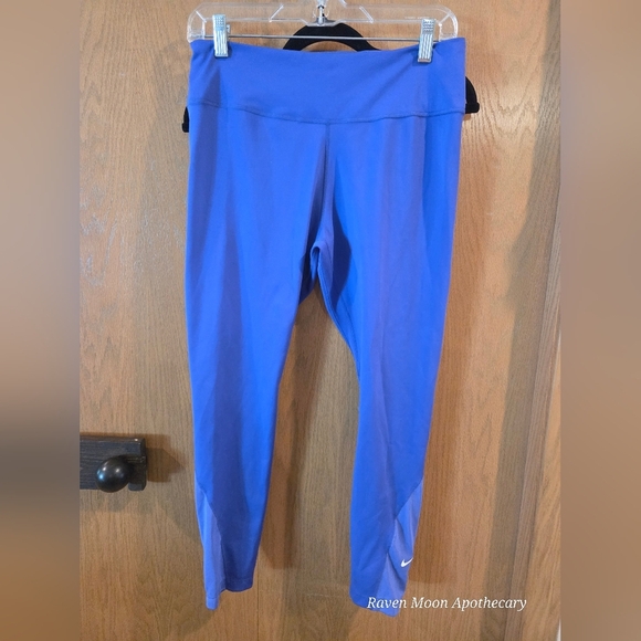 Blue Nike Leggings / Exercise Capris - Picture 1 of 10
